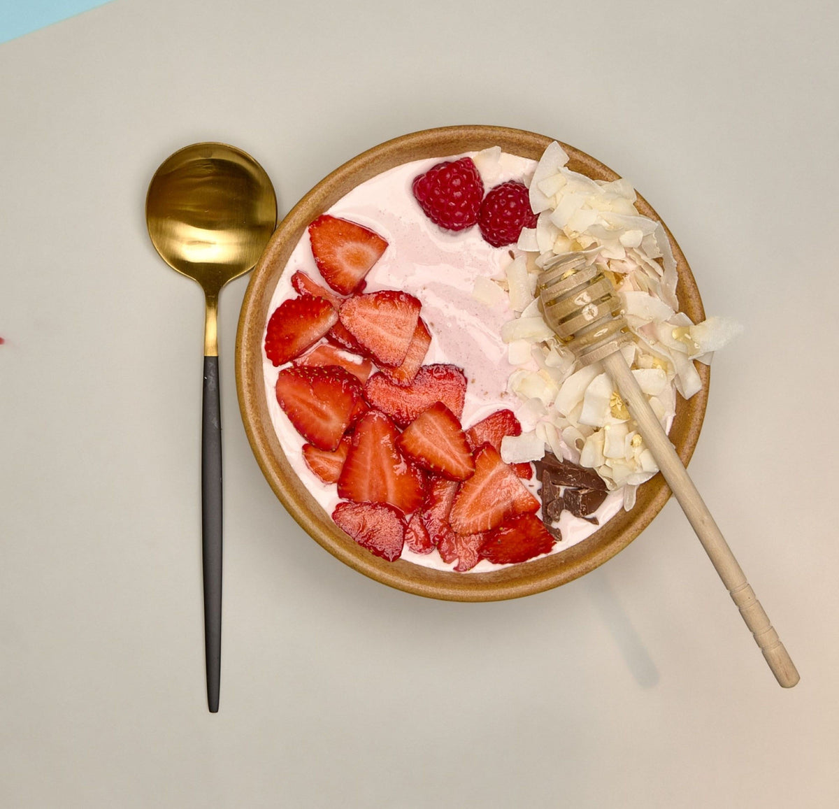 Strawberry Smoothie Bowl Recipe | Healthy Trim